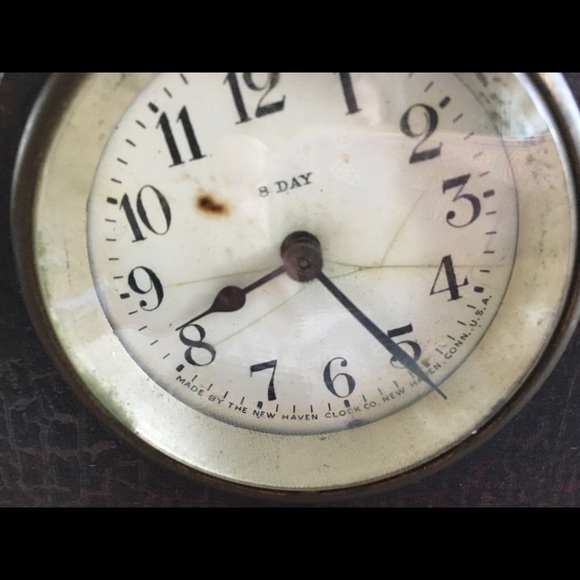 Early 1900s 8-day mantle clock. Made in New Haven, Connecticut USA🇺🇸 - Picture 3 of 8